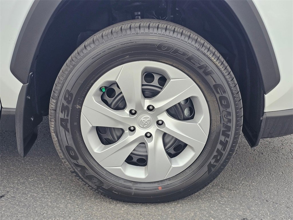 Used 2025 Toyota RAV4 LE image 21