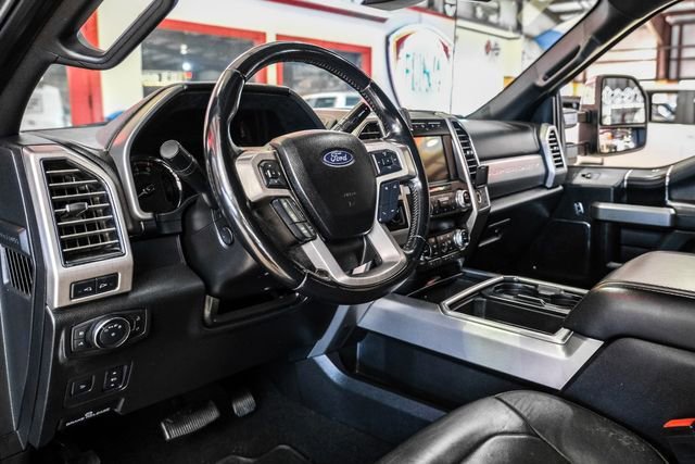 Used 2019 Ford F250 Platinum w/ Platinum Ultimate Package image 5