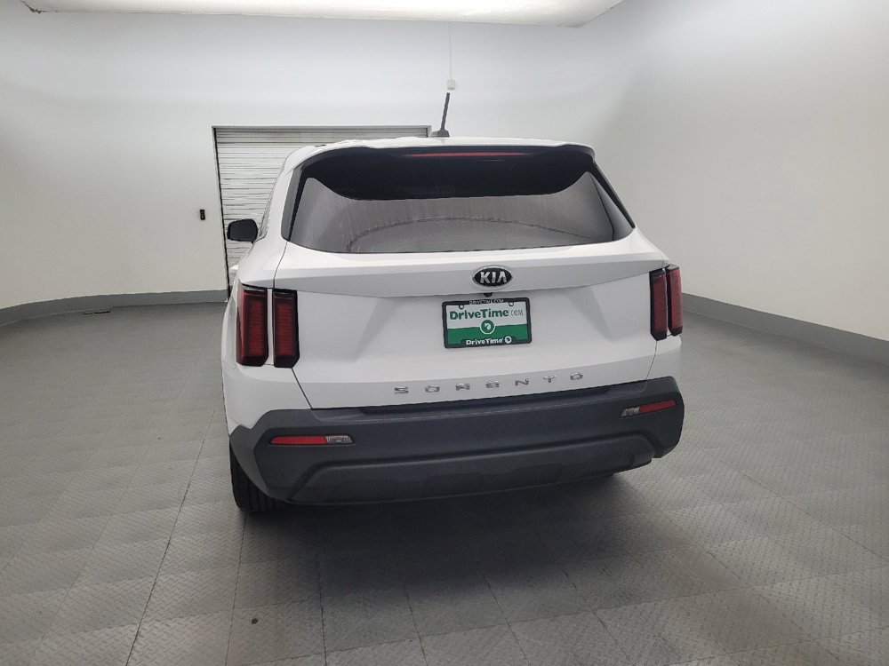 Used 2021 Kia Sorento LX FWD image 6