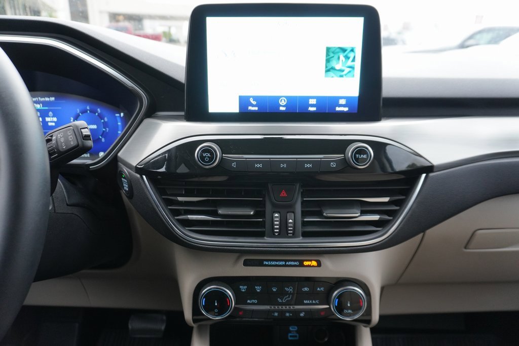 Certified 2022 Ford Escape Titanium image 13