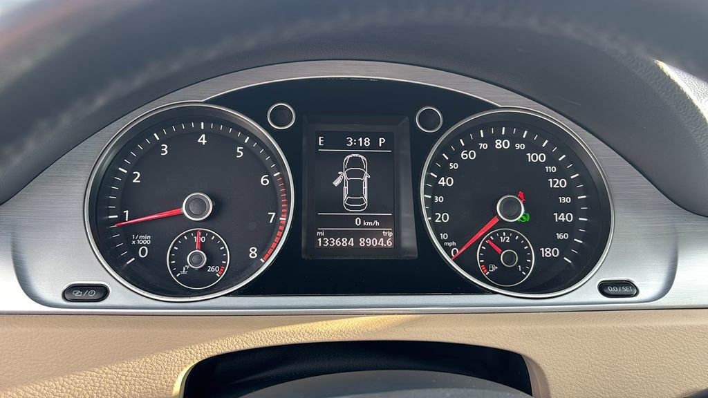 Used 2013 Volkswagen CC Sport image 16