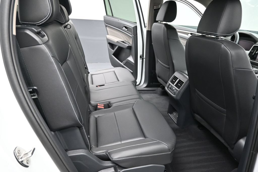 Used 2023 Volkswagen Atlas SE w/ Panoramic Sunroof Package AWD/4WD image 16