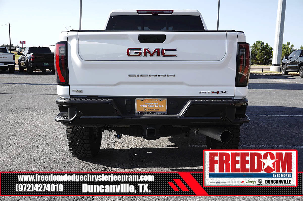 Used 2026 GMC Sierra 2500 AT4X AWD/4WD image 4