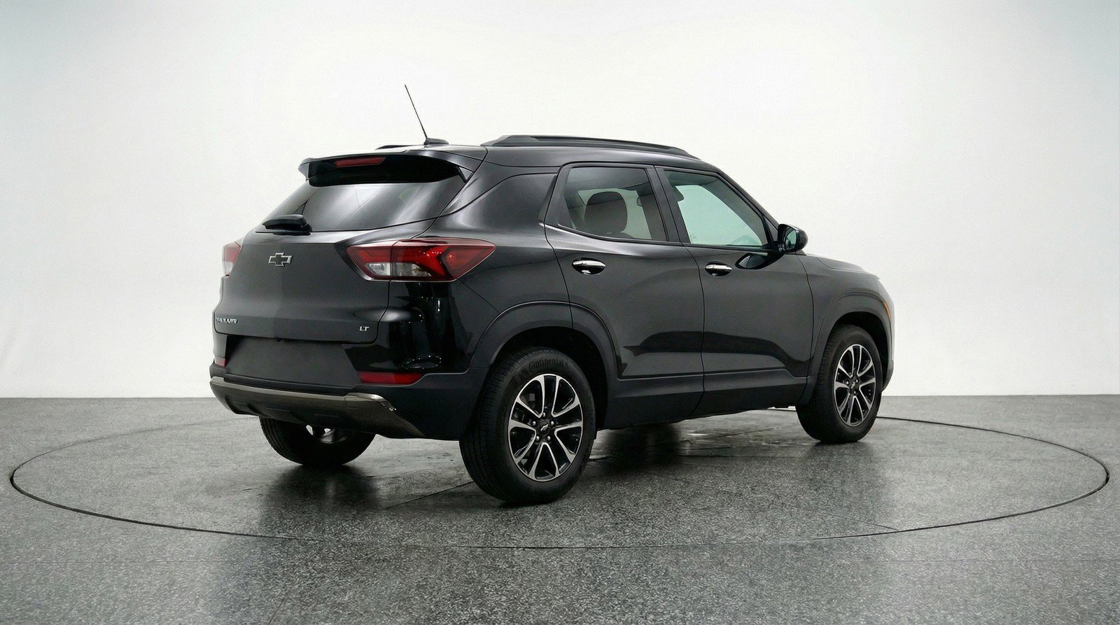 Used 2025 Chevrolet TrailBlazer LT w/ Driver Confidence Package image 9