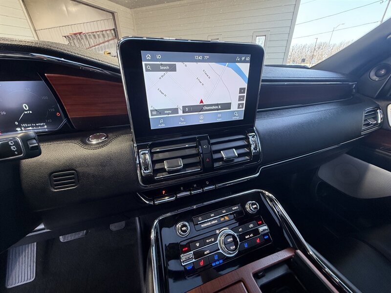Used 2021 Lincoln Navigator Reserve w/ Luxury Package image 22