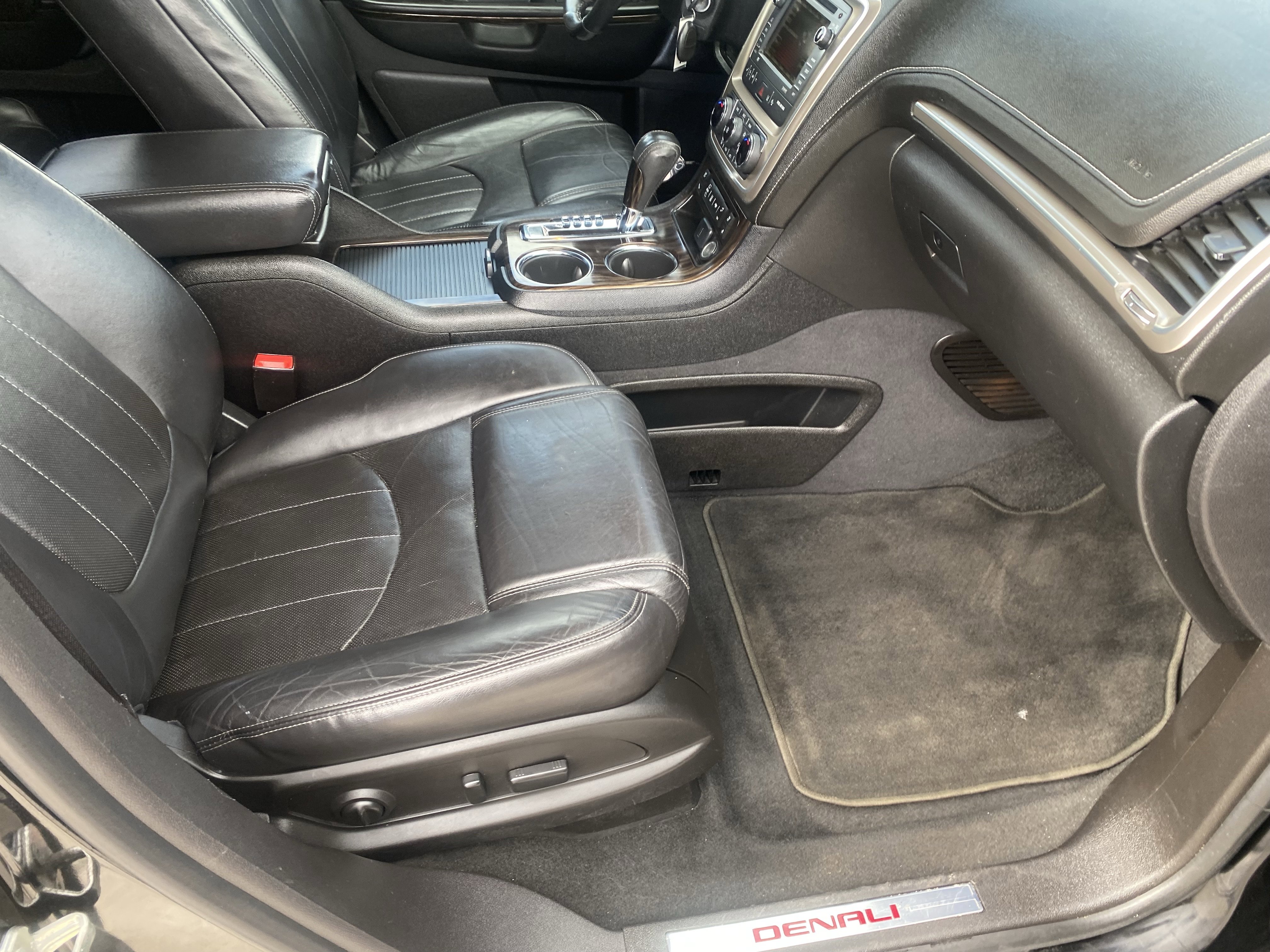 Used 2016 GMC Acadia Denali AWD/4WD image 9