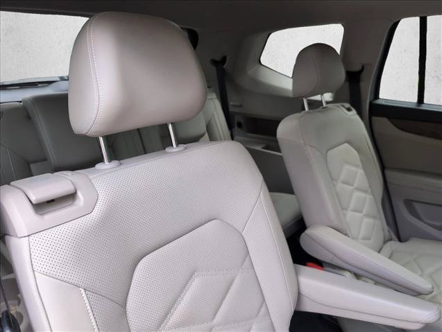 Used 2024 Volkswagen Atlas SE w/ Panoramic Sunroof Package FWD image 27