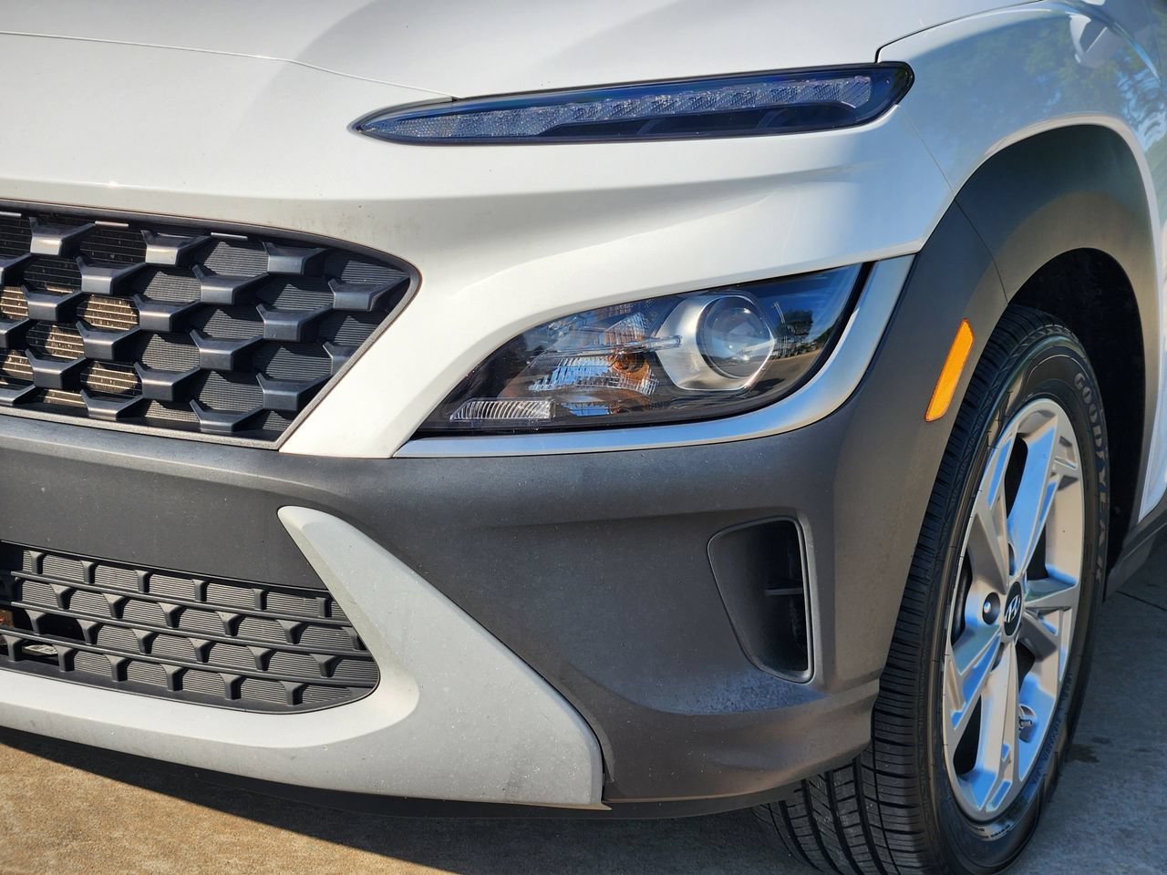Used 2023 Hyundai Kona SEL w/ Convenience Package FWD image 9