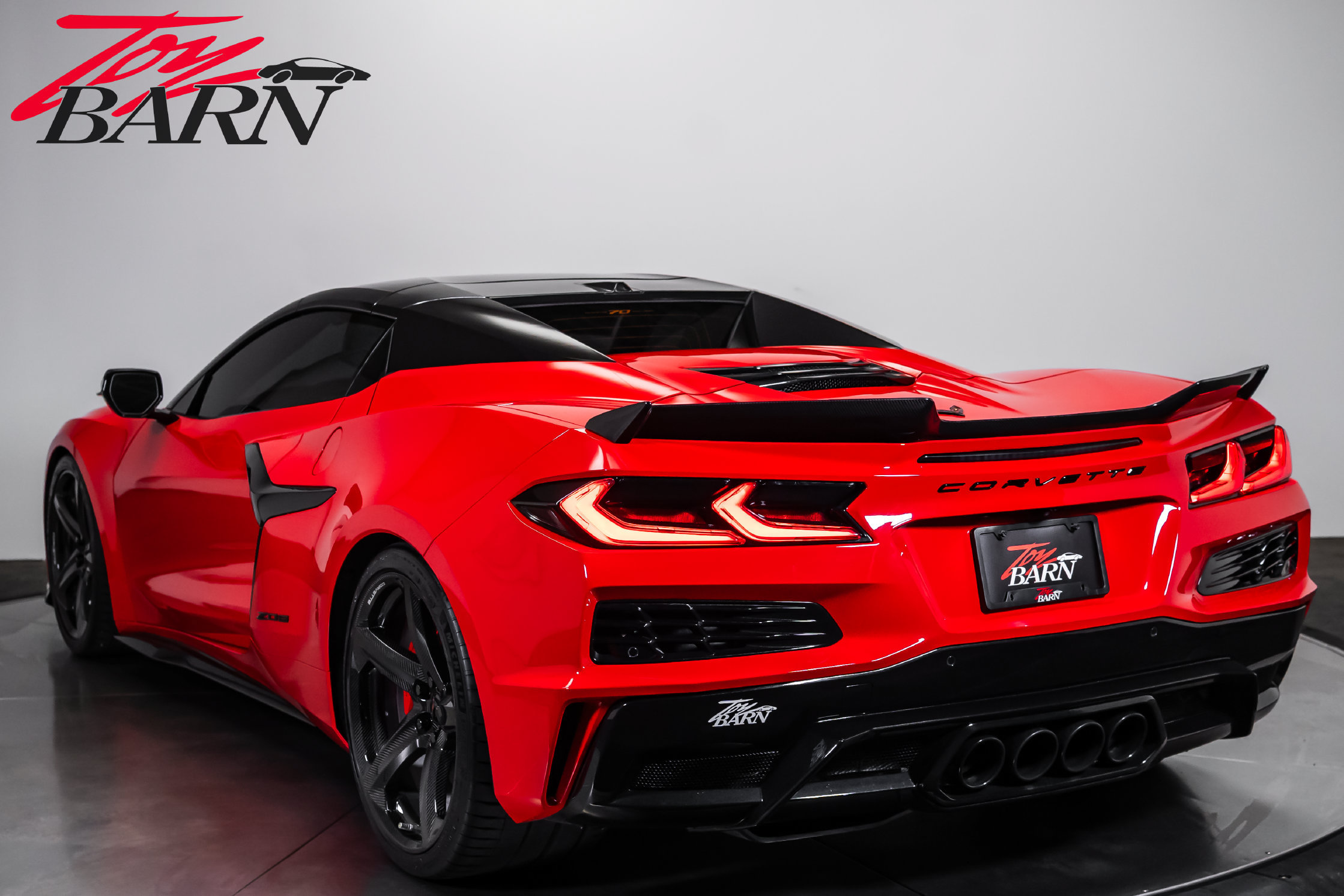 Used 2023 Chevrolet Corvette Z06 w/ Stealth Interior Trim Package RWD image 11