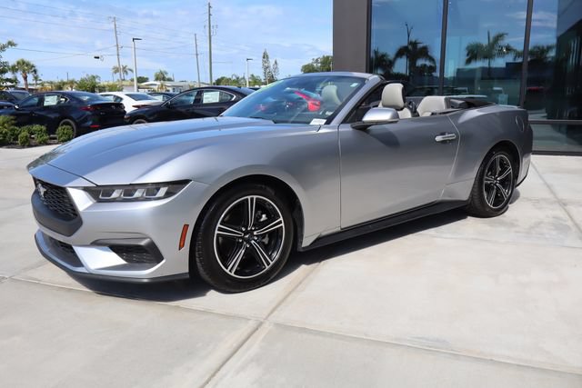 Used 2024 Ford Mustang Premium RWD image 39