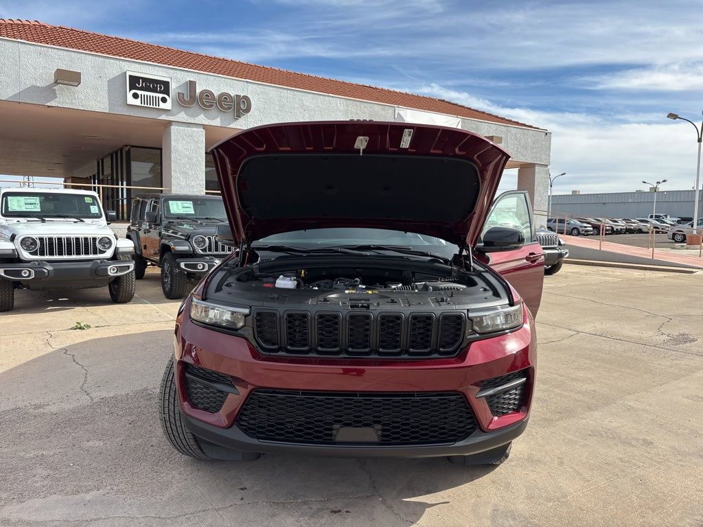 New 2025 Jeep Grand Cherokee Altitude image 50