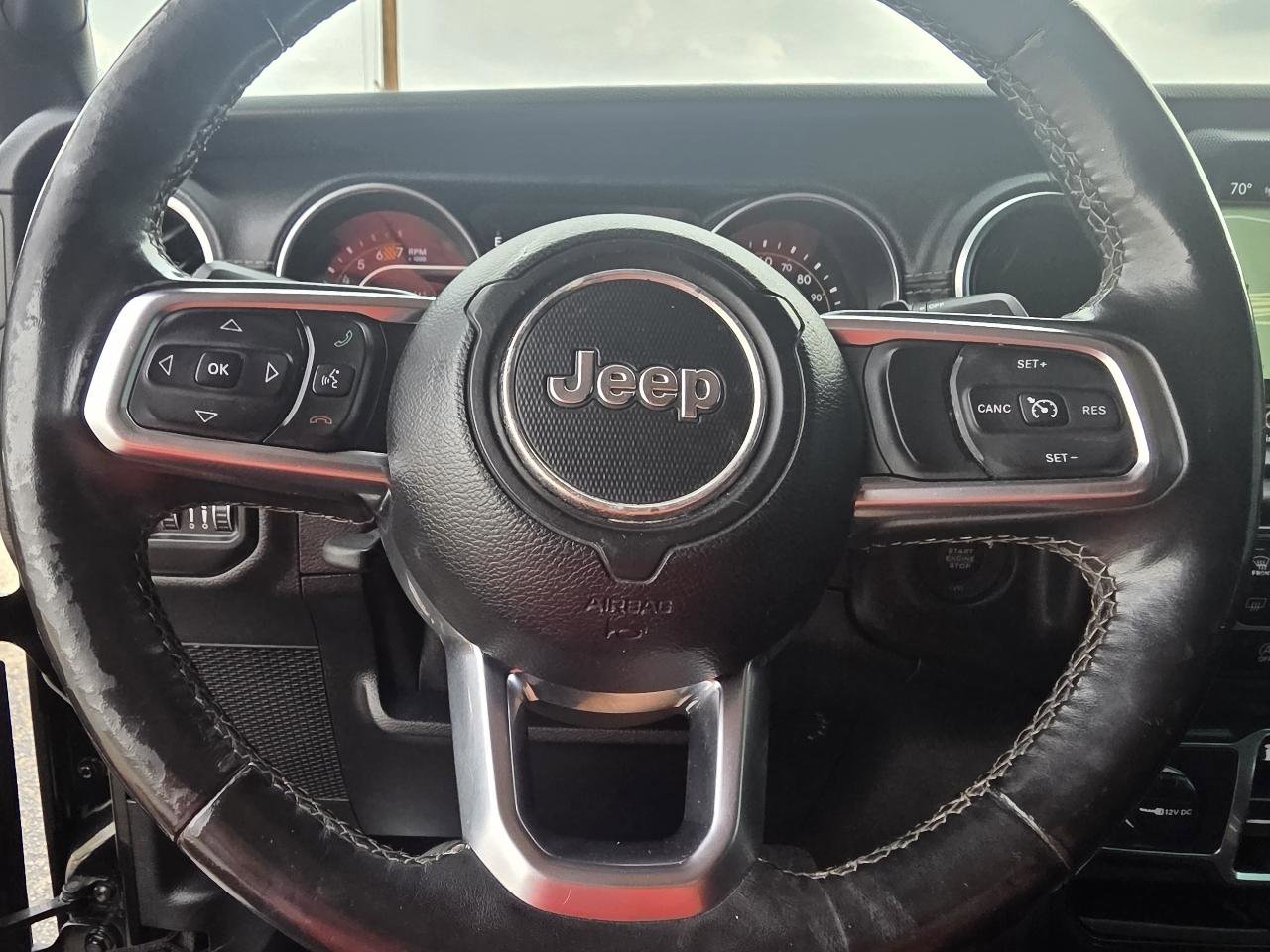 Used 2018 Jeep Wrangler Unlimited Sahara AWD/4WD image 22