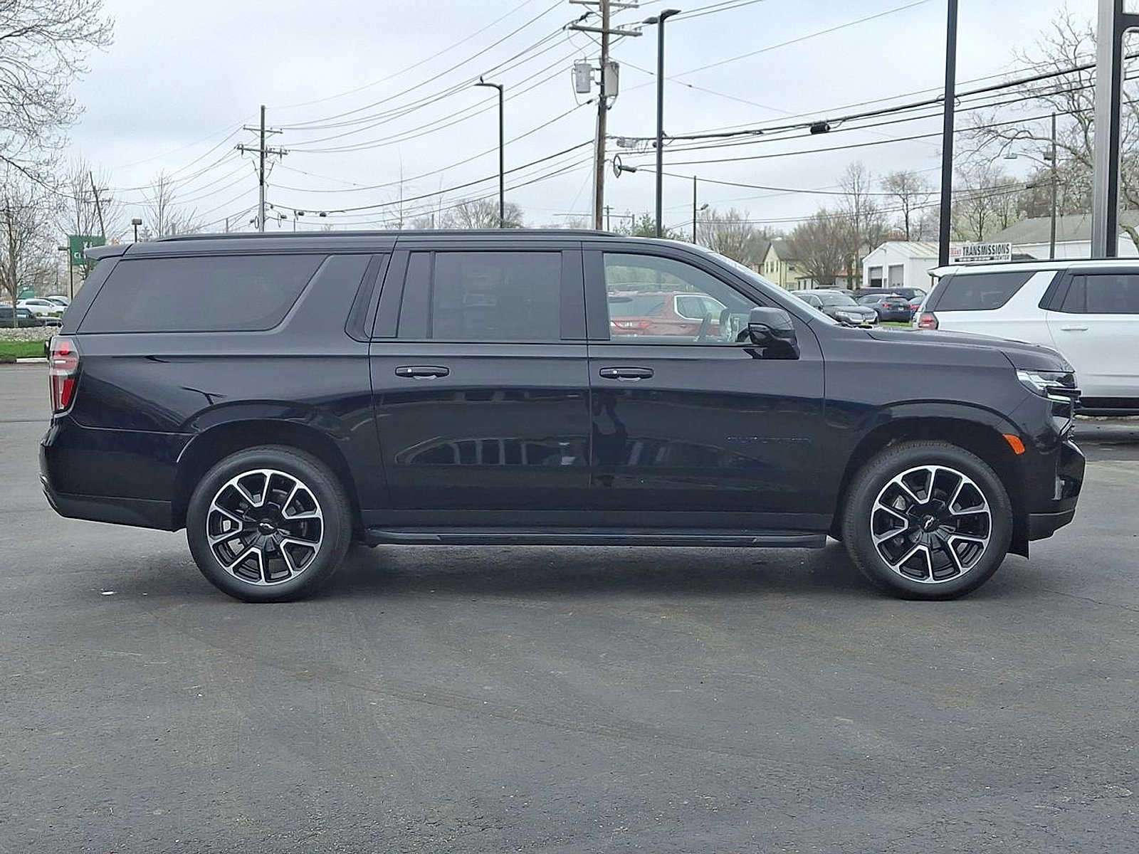Certified 2024 Chevrolet Suburban RST w/ Luxury Package AWD/4WD image 26