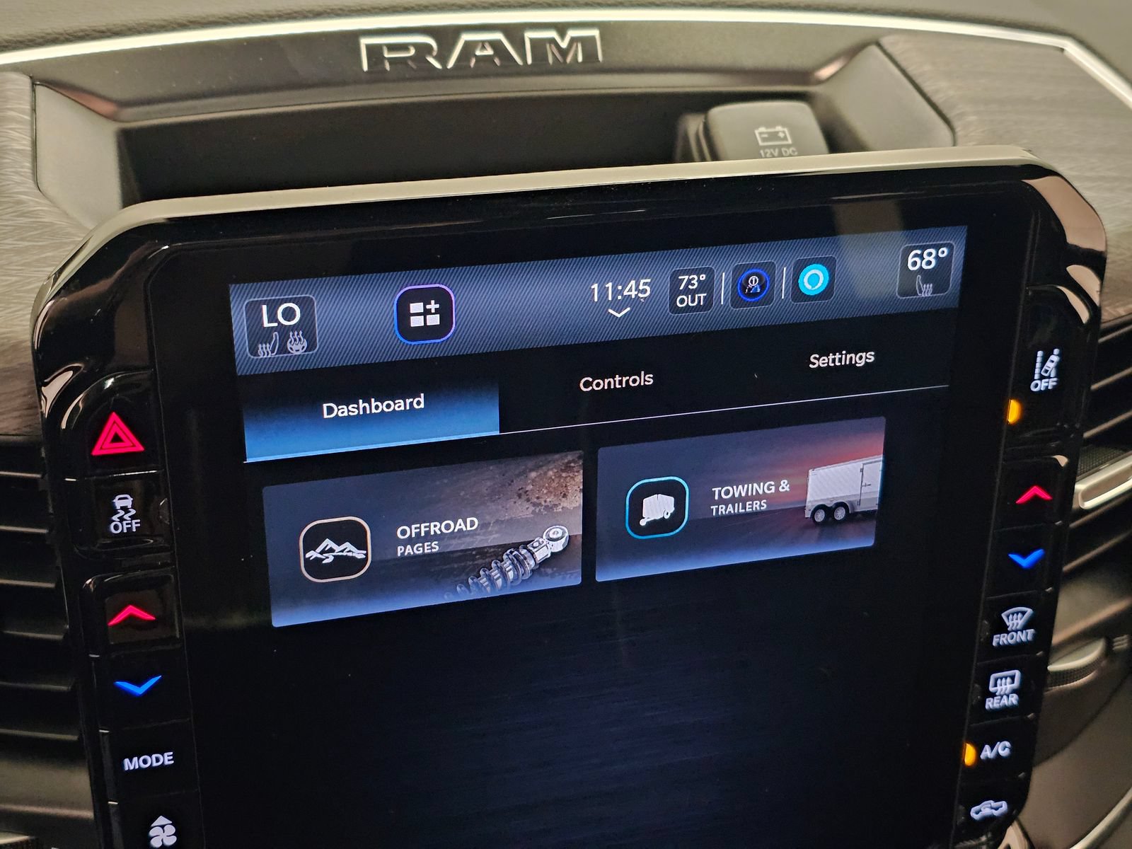 New 2026 RAM 3500 Laramie AWD/4WD image 12