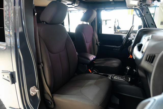 Used 2017 Jeep Wrangler Unlimited Sport AWD/4WD image 36