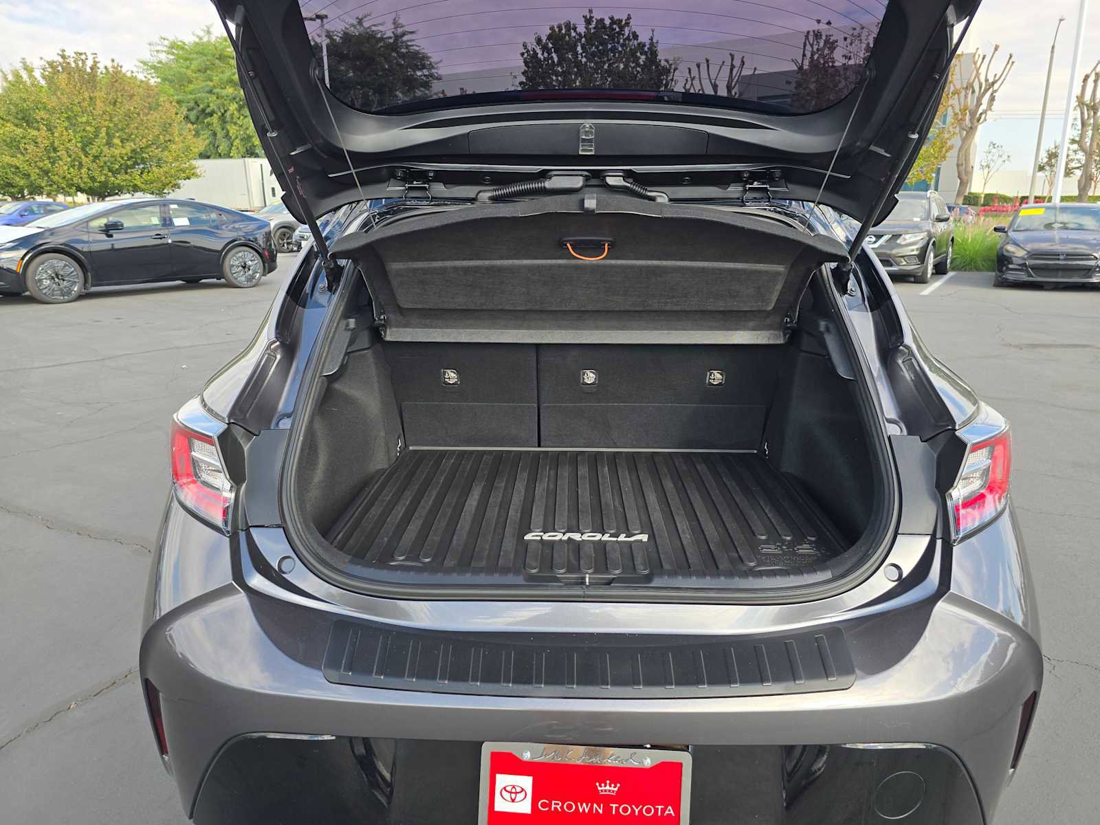 Used 2022 Toyota Corolla SE image 16