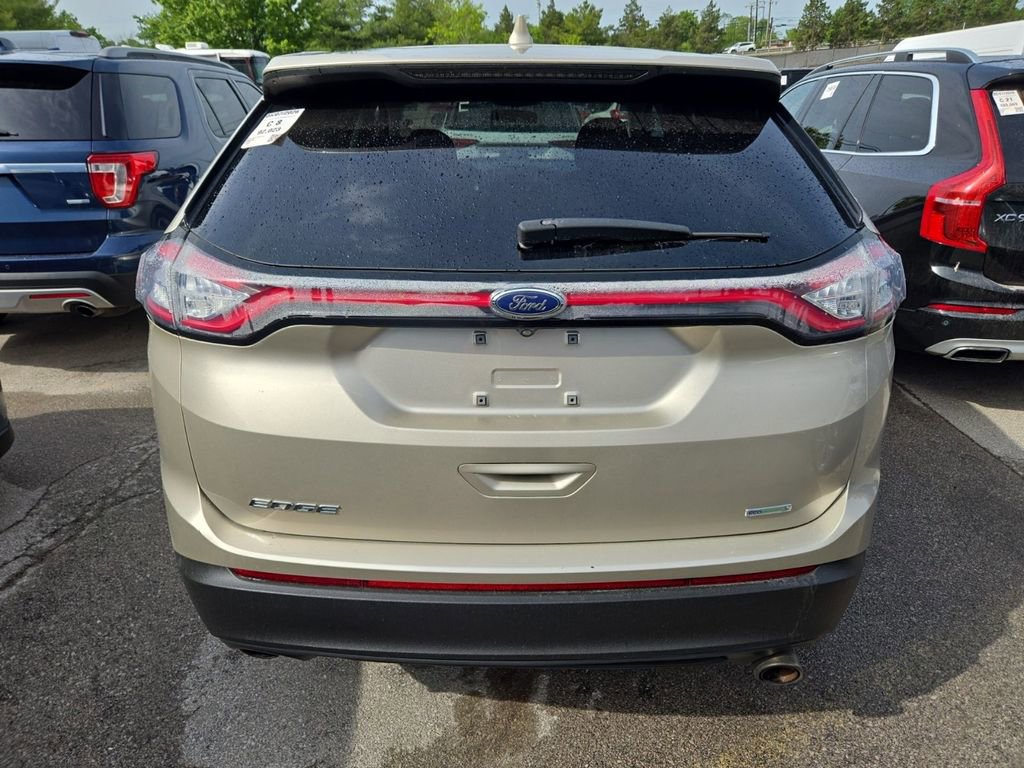 Used 2018 Ford Edge SE FWD image 5