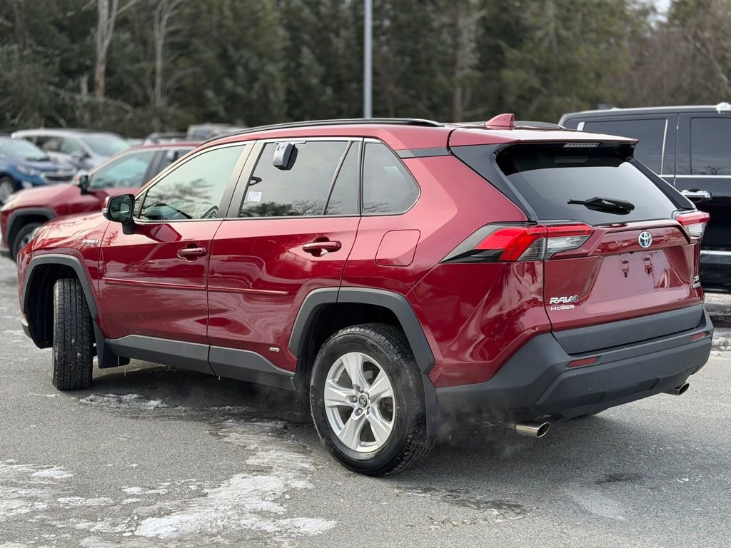 Used 2021 Toyota RAV4 XLE image 3