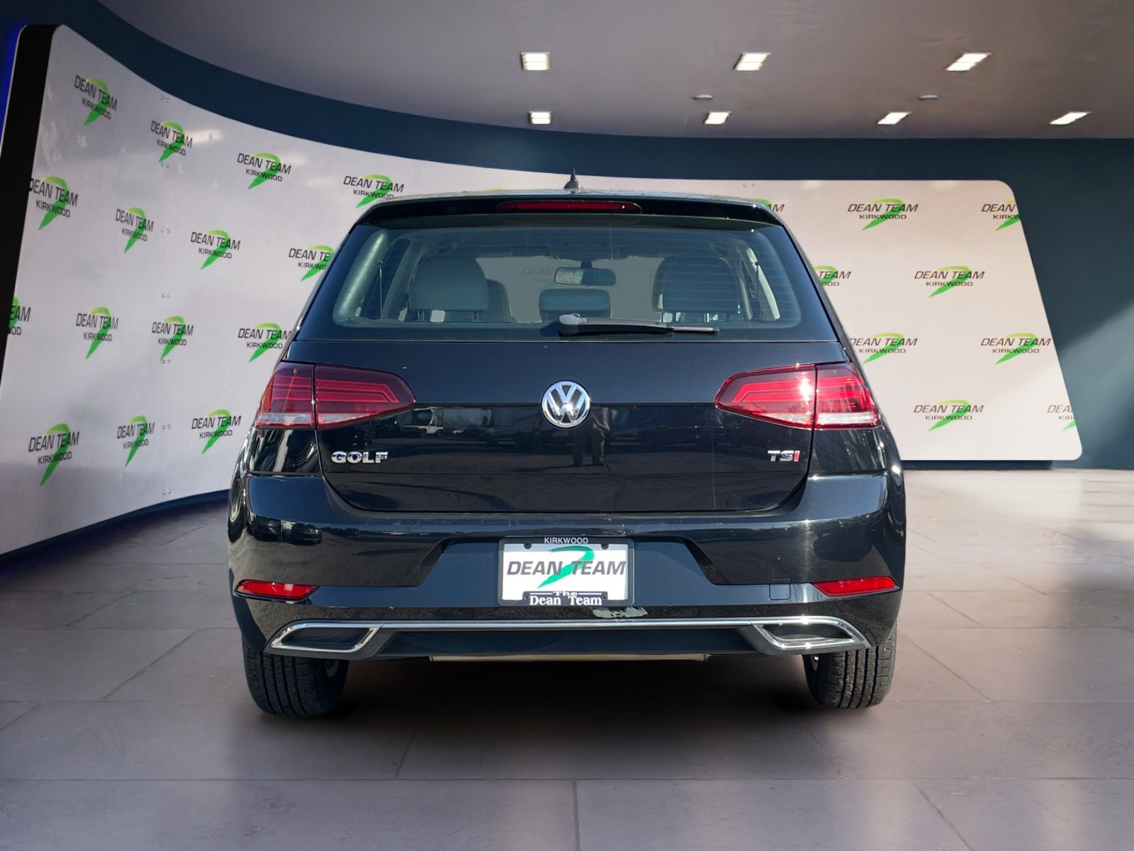 Used 2018 Volkswagen Golf S image 5