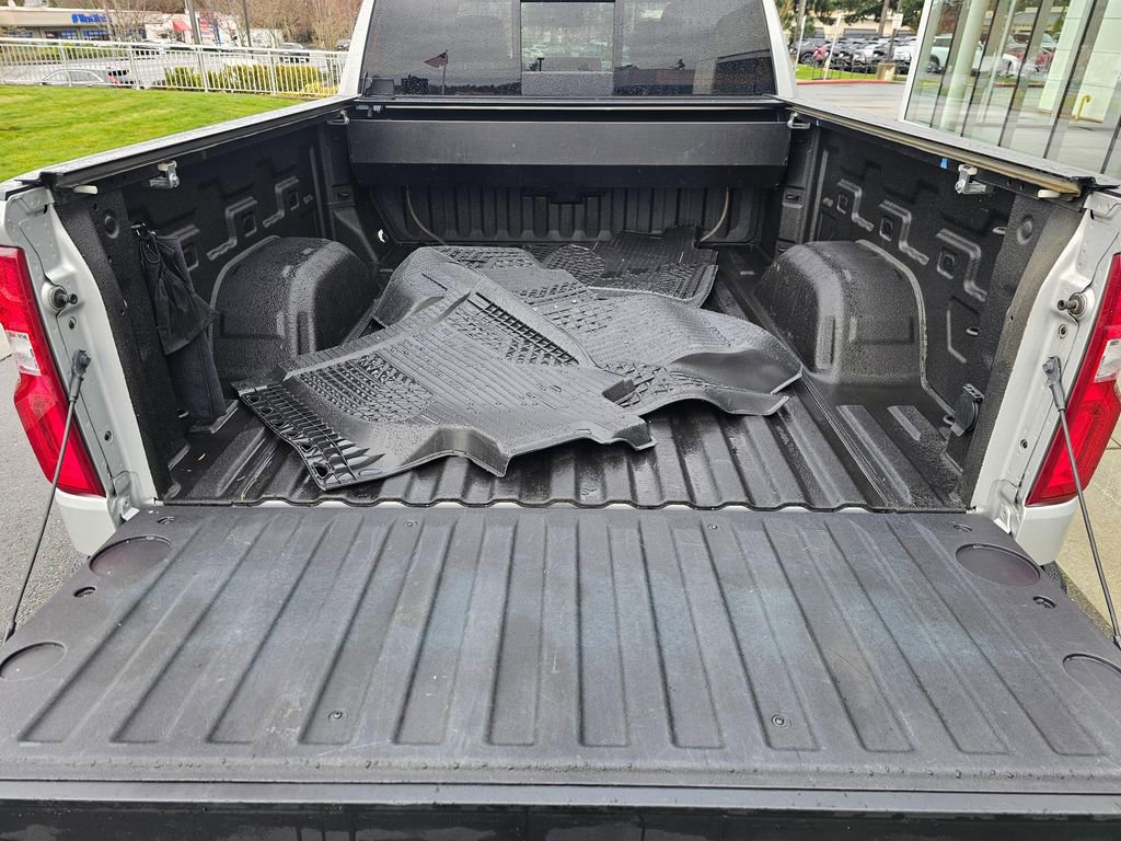 Used 2022 Chevrolet Silverado 1500 LTZ w/ LTZ Premium Package AWD/4WD image 13