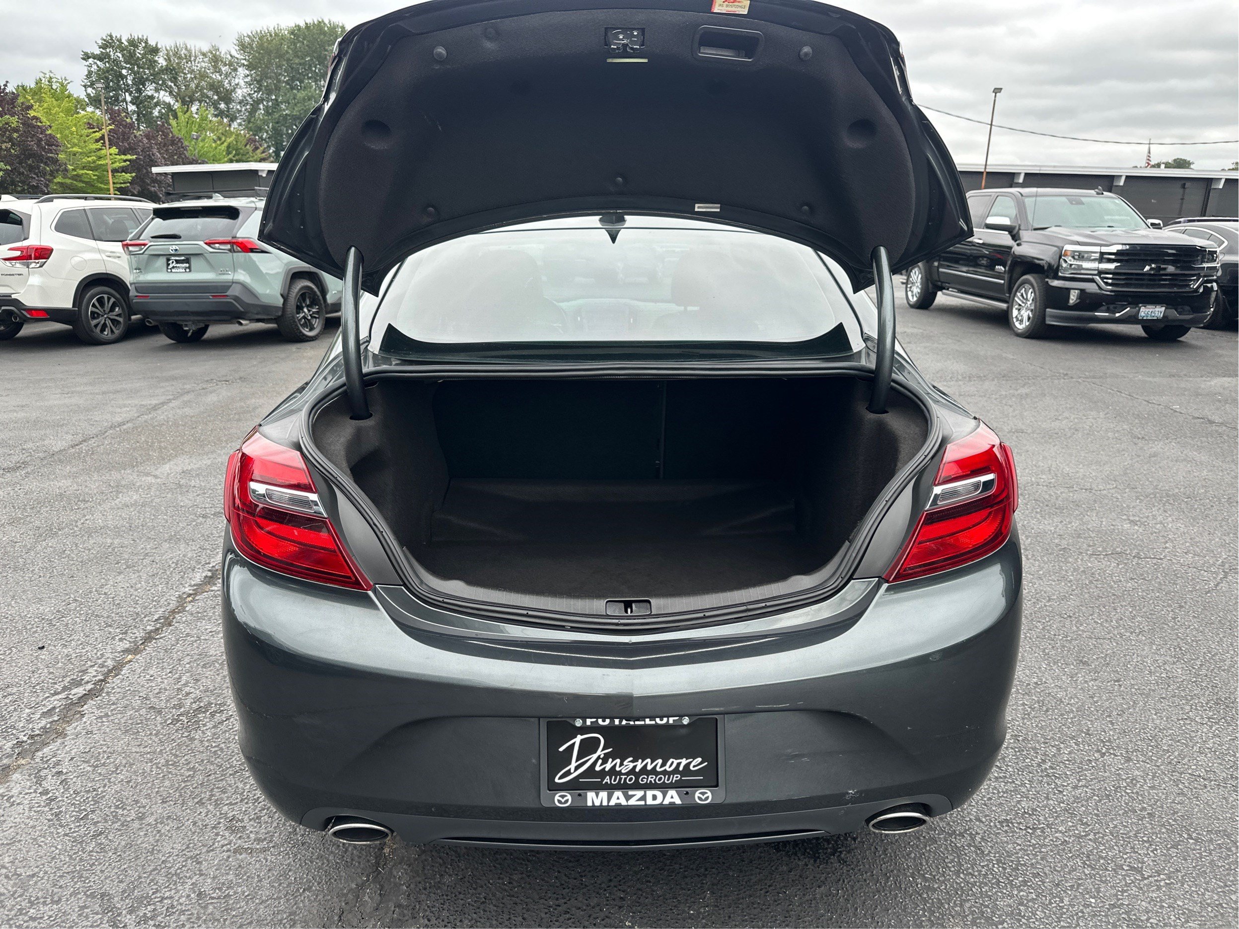 Used 2017 Buick Regal Sport Touring FWD image 11
