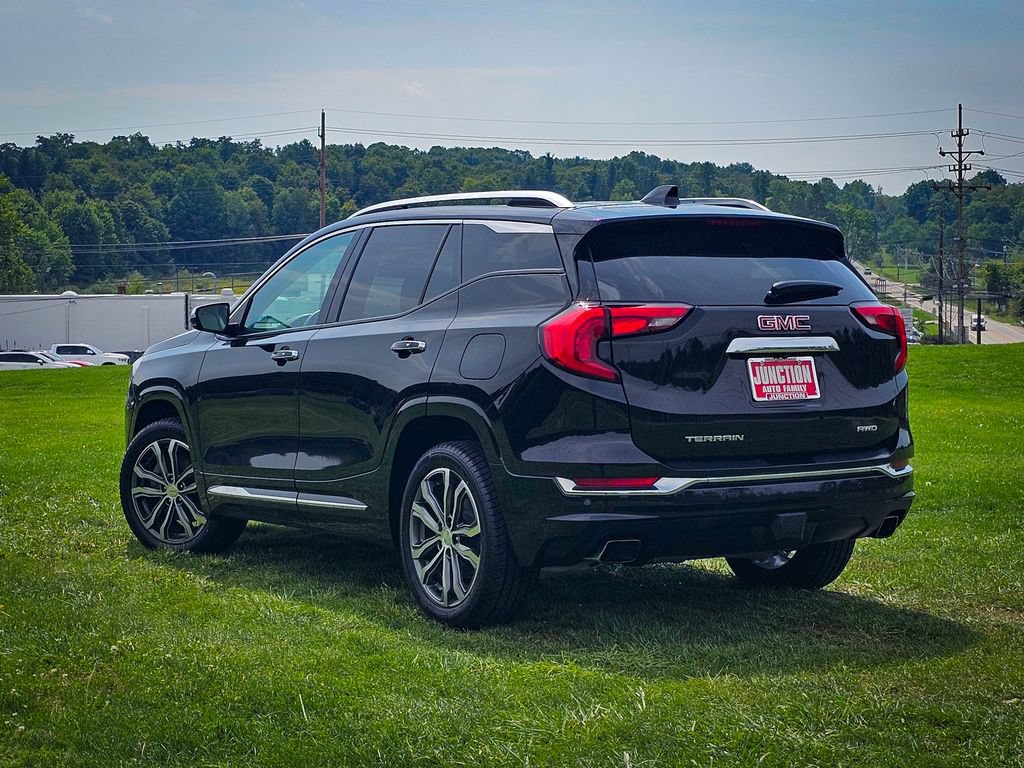 Used 2018 GMC Terrain Denali w/ Advanced Safety Package AWD/4WD image 5