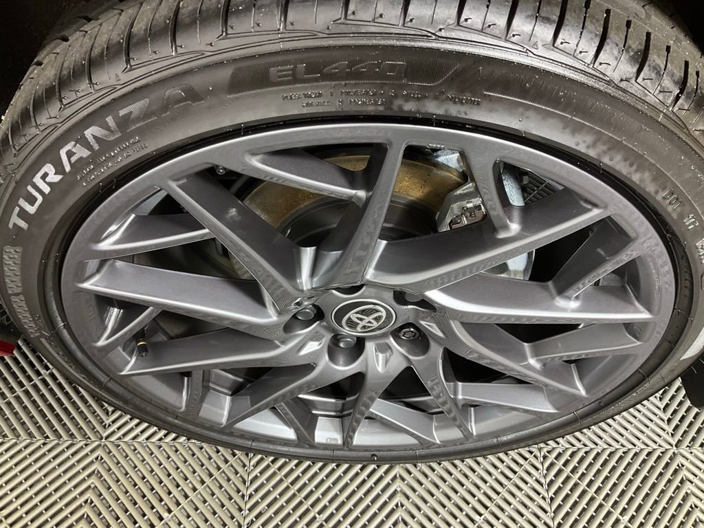 Used 2025 Toyota Camry SE image 7