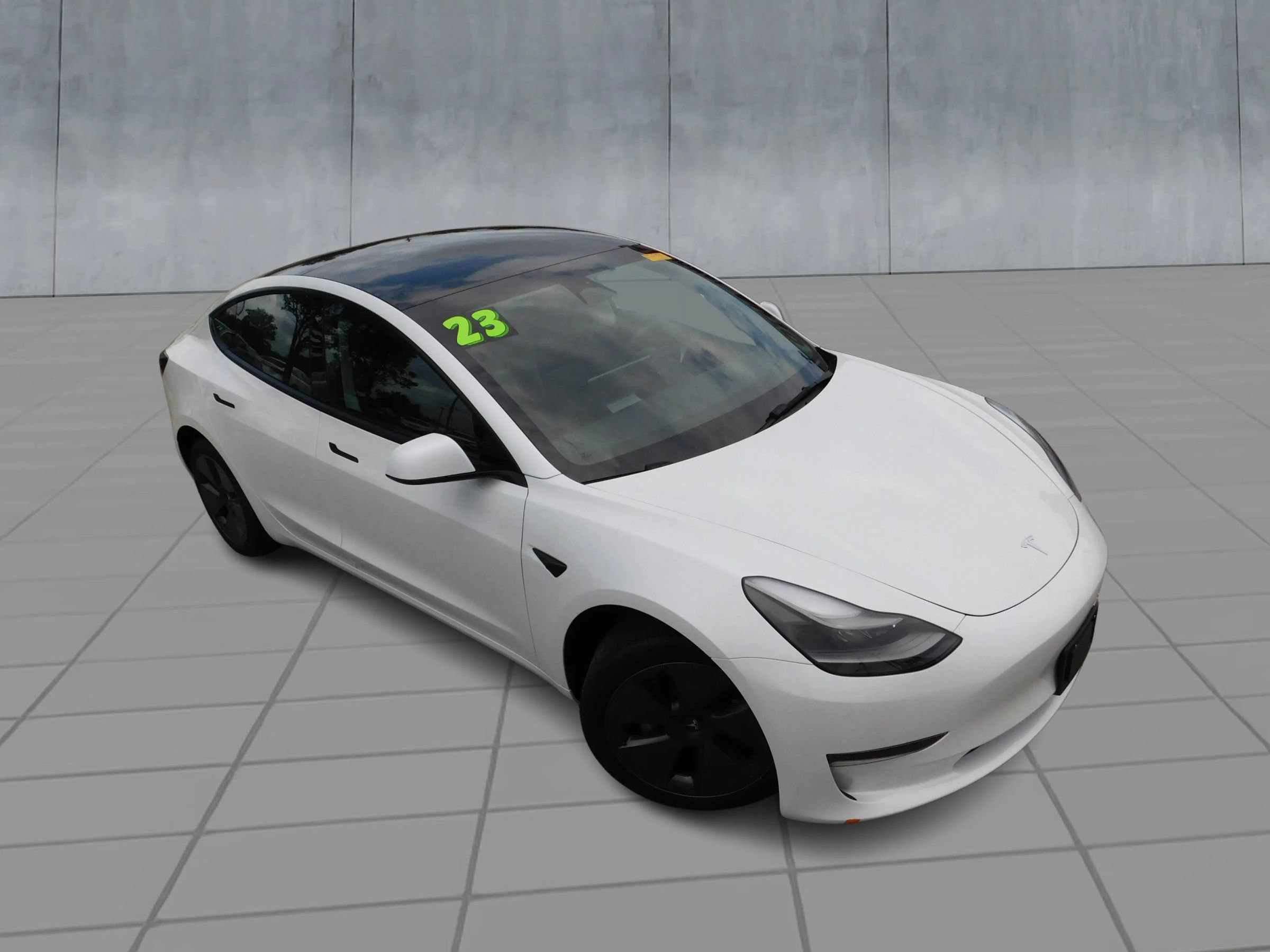 Used 2023 Tesla Model 3 Standard Range RWD image 2