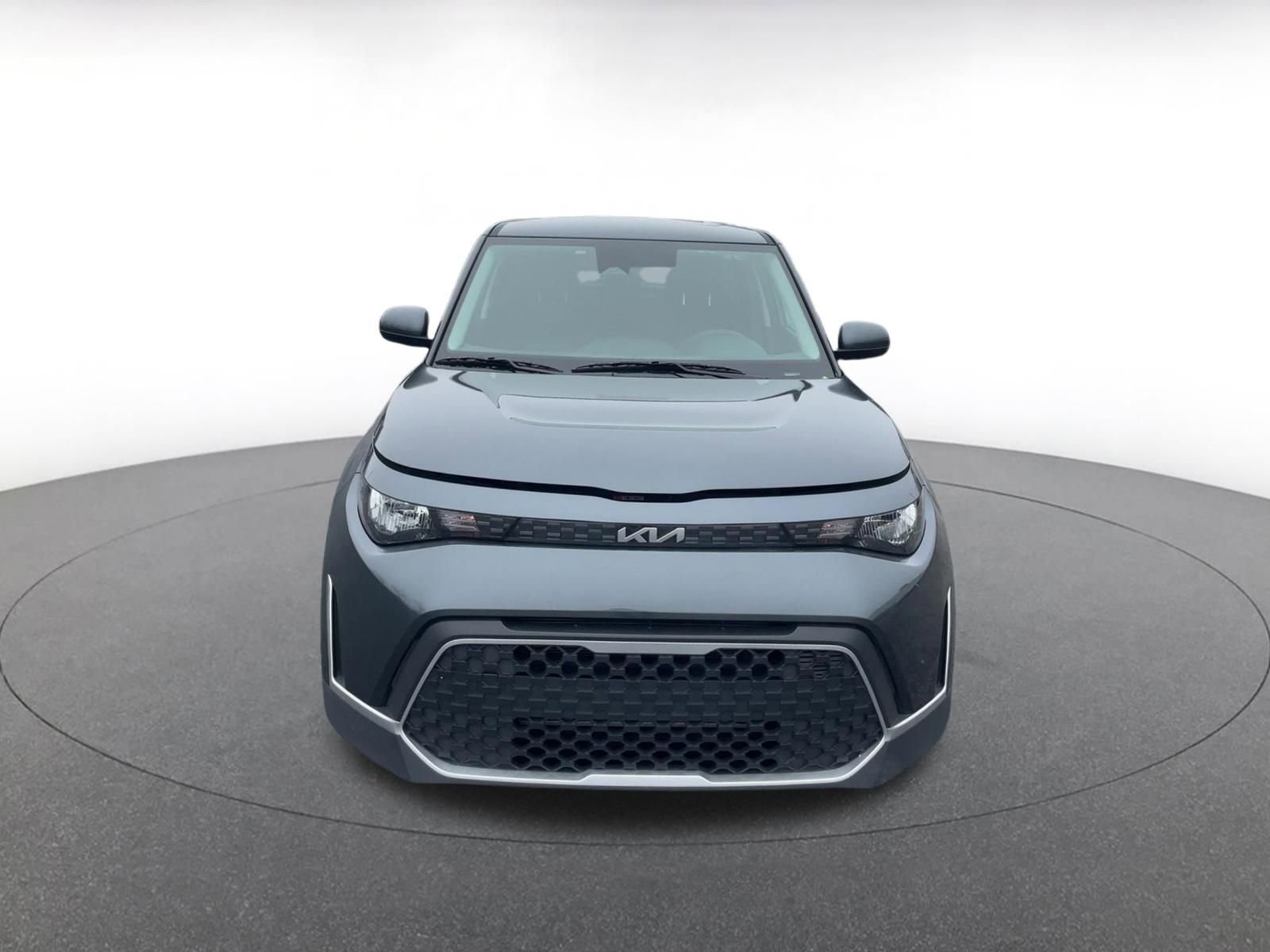 Used 2025 Kia Soul LX w/ LX Technology Package image 4