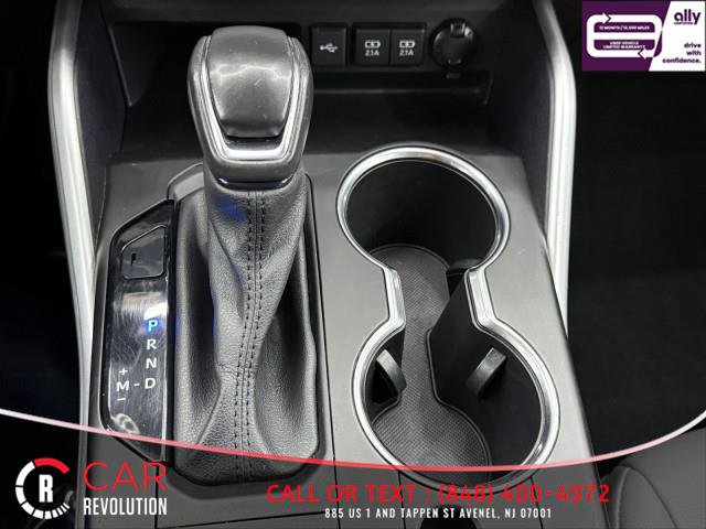 Used 2021 Toyota Highlander XLE image 38