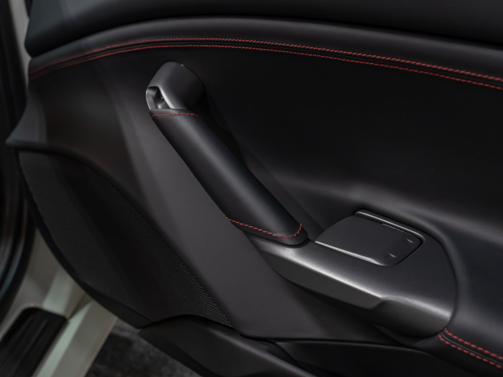 Used 2016 Ferrari 488 GTB RWD image 60