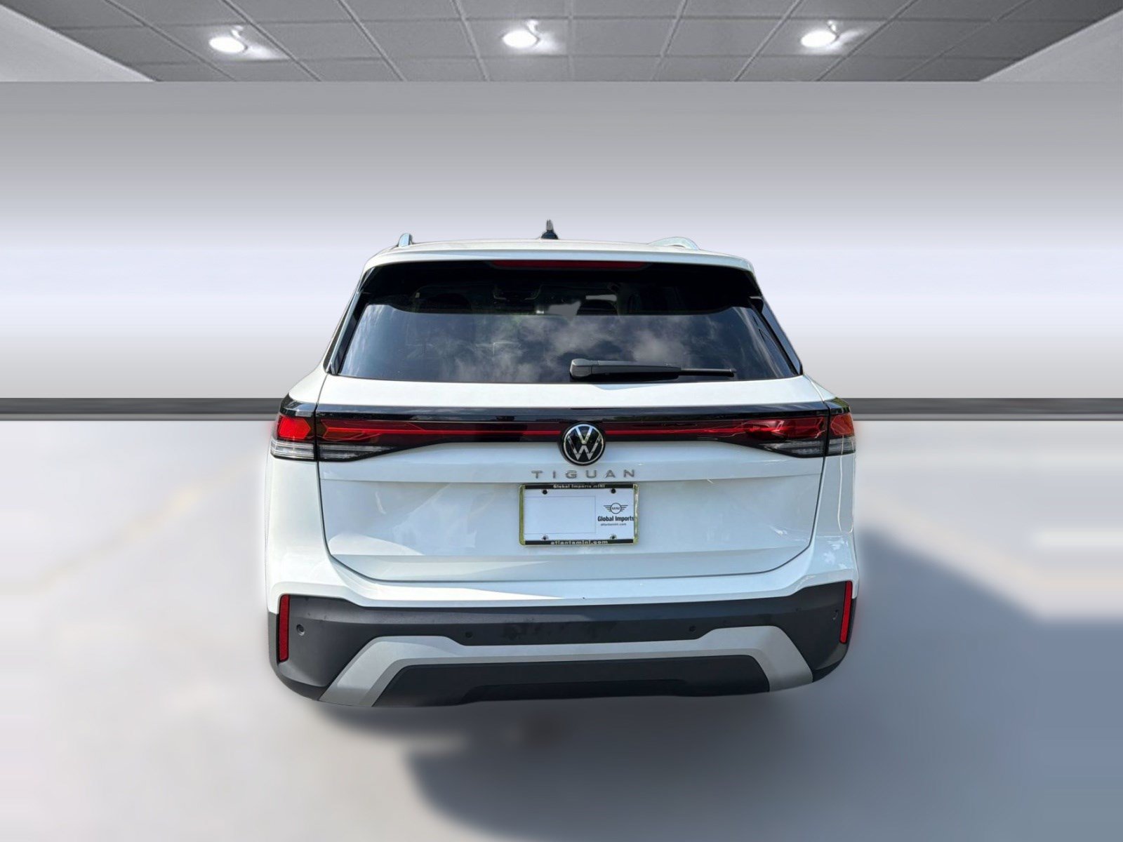 Used 2025 Volkswagen Tiguan S FWD image 10