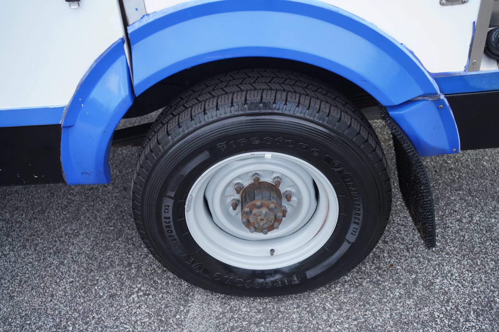 Used 2023 Ford E-350 and Econoline 350 Super Duty w/ Power Windows & Locks Group RWD image 33