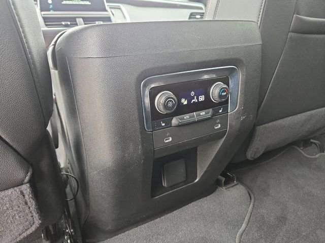 Used 2022 Chevrolet Suburban RST w/ Sport Performance Package image 29