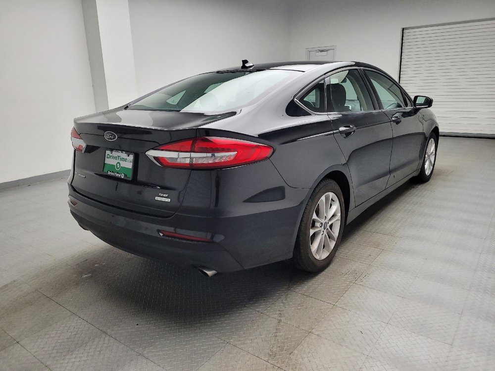 Used 2020 Ford Fusion SE FWD image 9