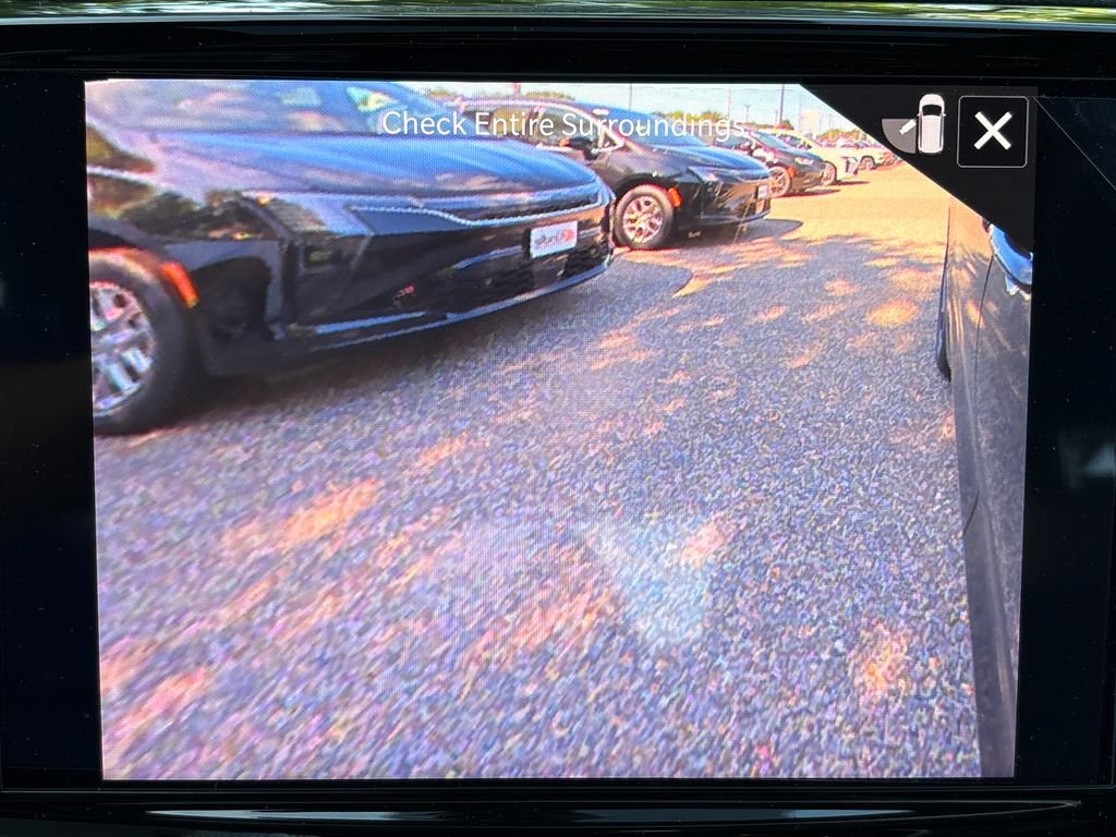 New 2027 Chrysler Pacifica Limited FWD image 41
