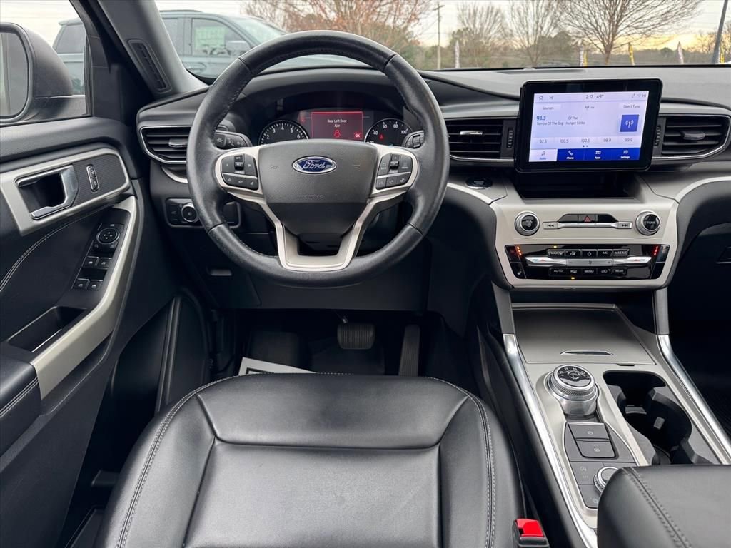 Used 2022 Ford Explorer XLT w/ Equipment Group 202A image 14