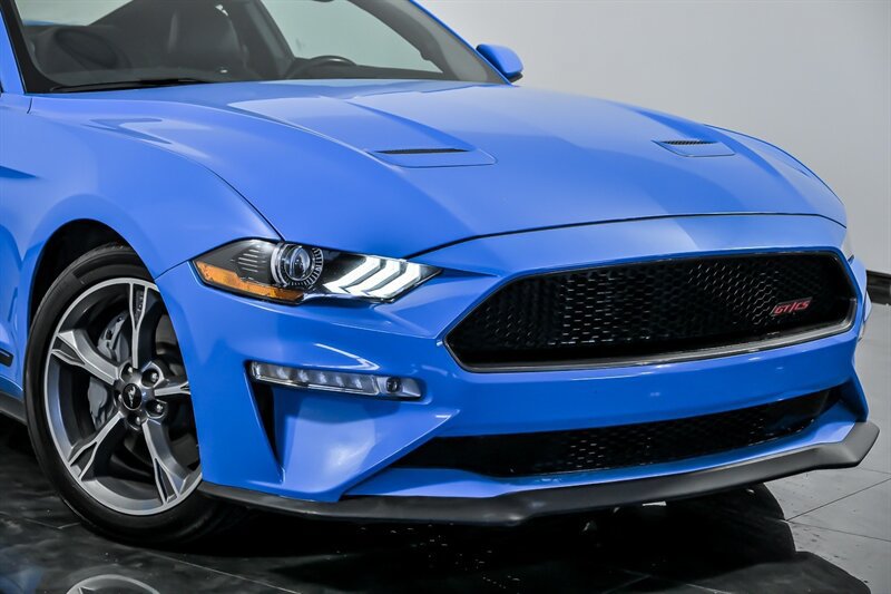 Used 2022 Ford Mustang GT Premium w/ Equipment Group 401A RWD image 2