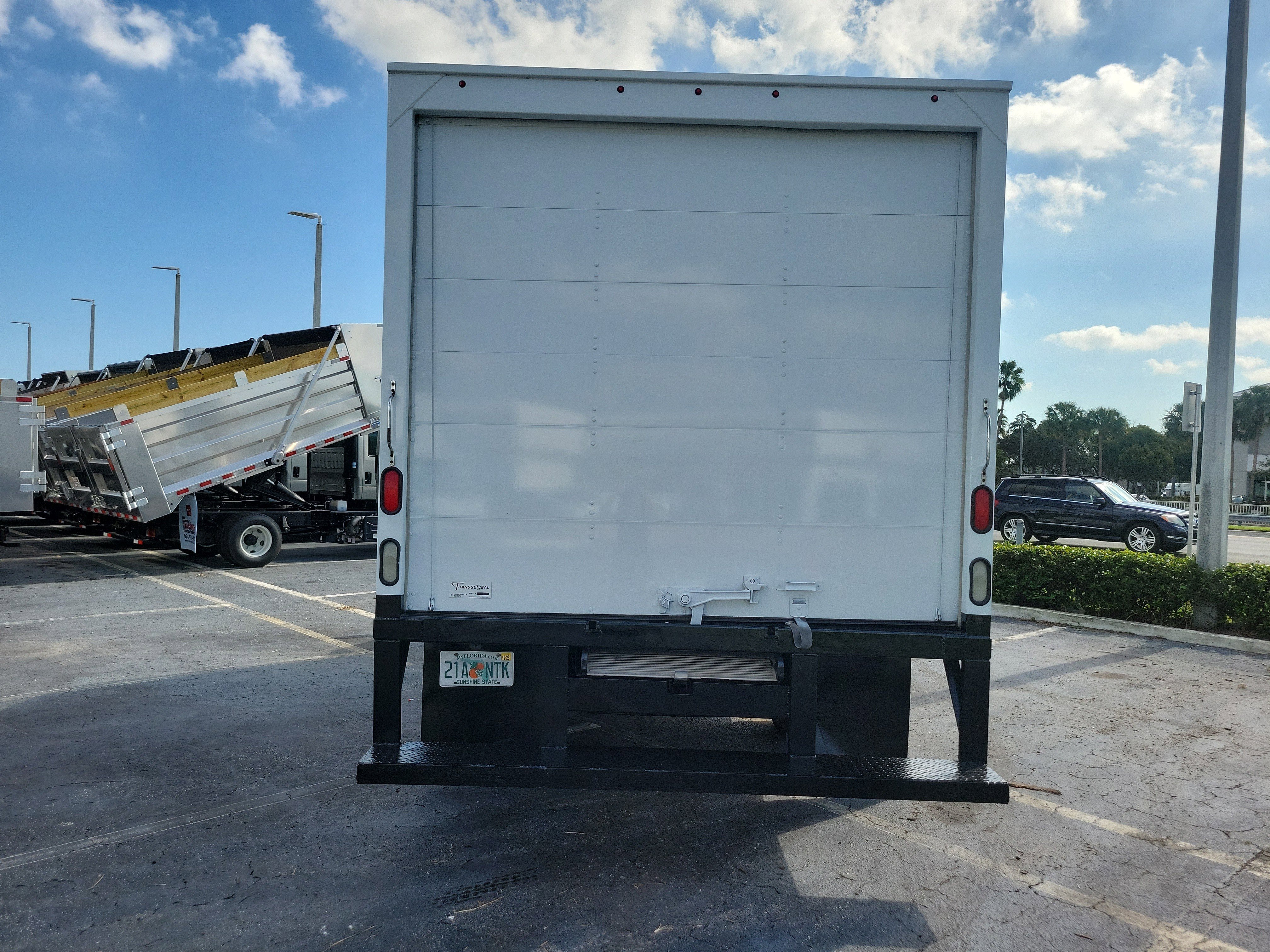 Used 2022 Ford E-350 and Econoline 350 Super Duty image 5