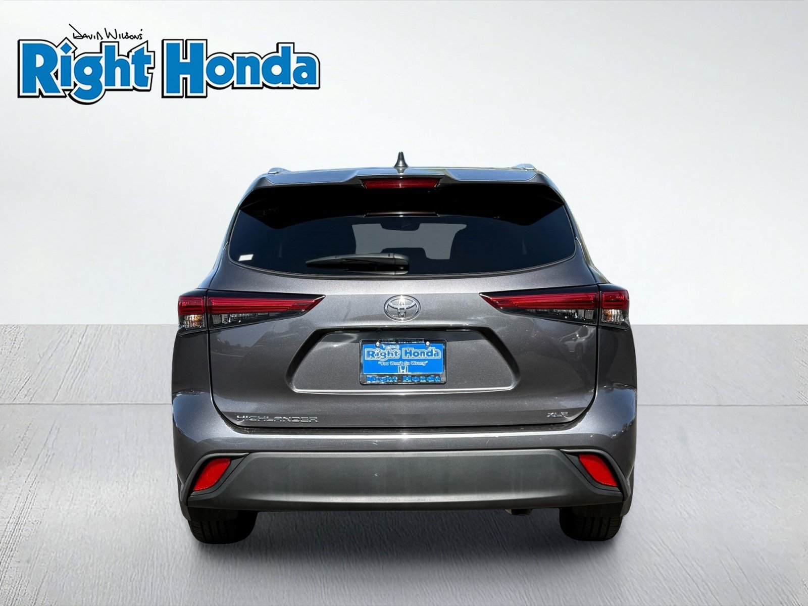 Used 2023 Toyota Highlander XLE FWD image 7