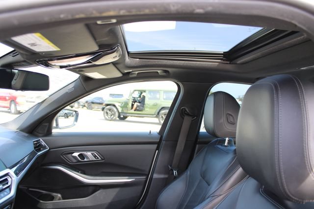 Used 2022 BMW 330e w/ Convenience Package RWD image 33
