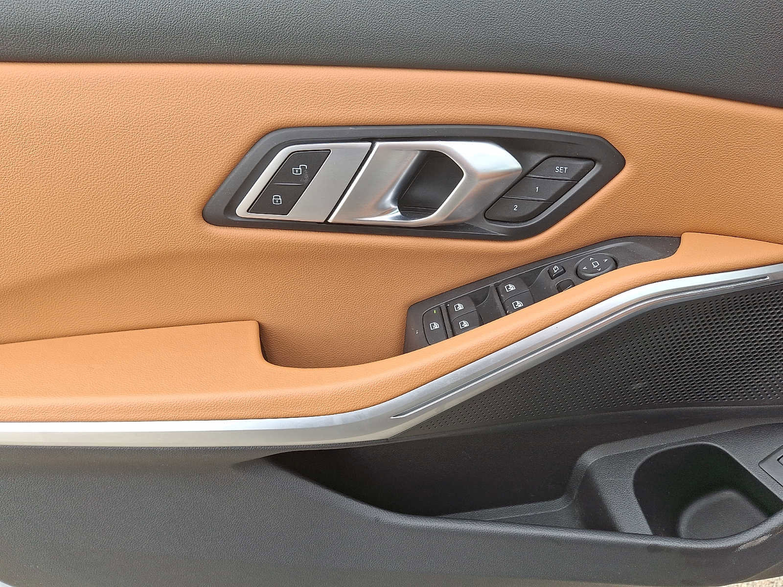 Used 2023 BMW 330i xDrive Sedan w/ Premium Package image 8