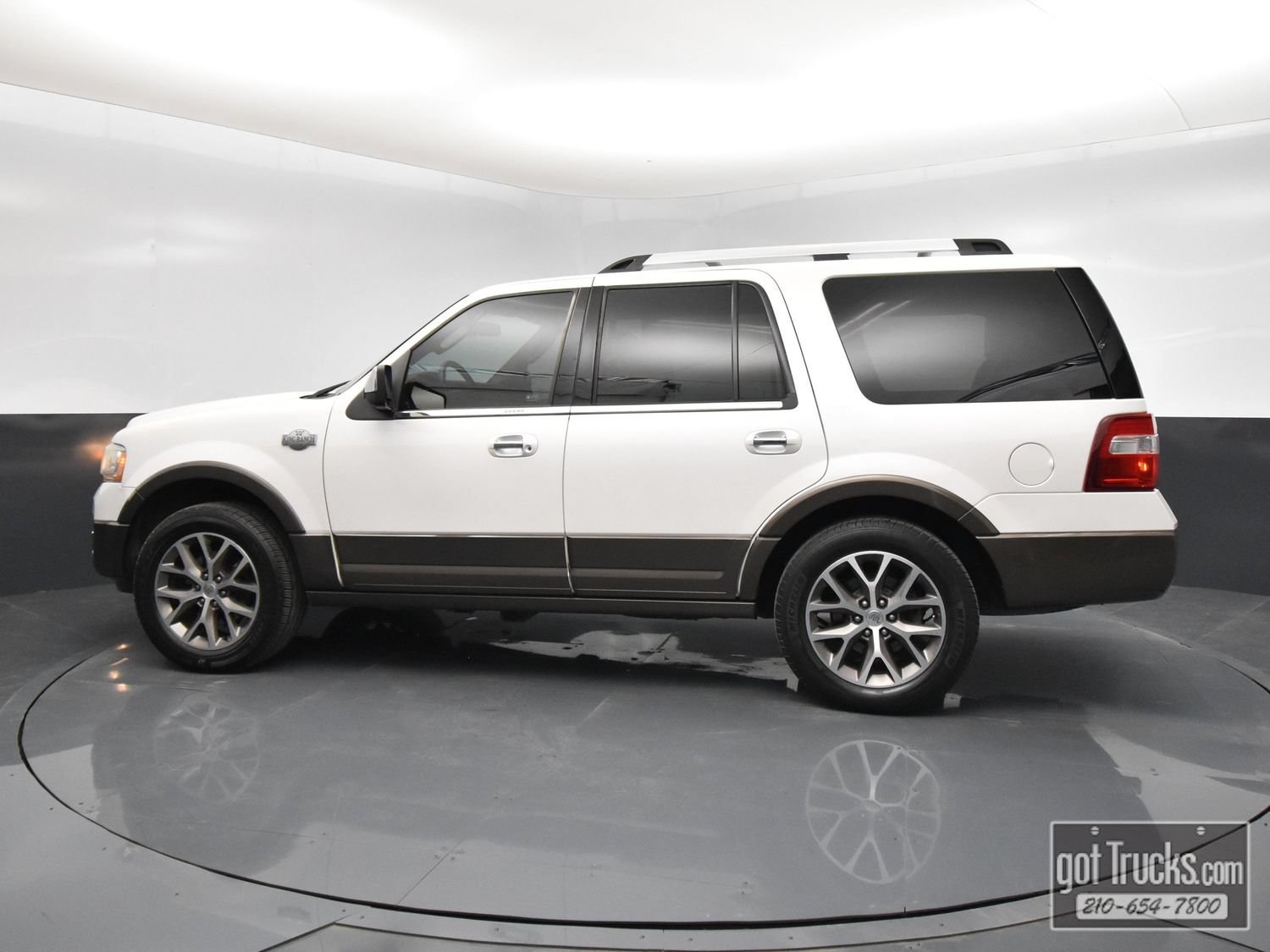 Used 2016 Ford Expedition King Ranch RWD image 3
