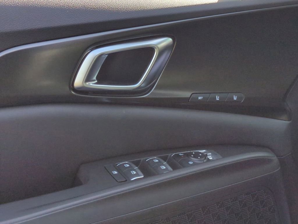 New 2026 Kia Carnival SX Prestige FWD image 24