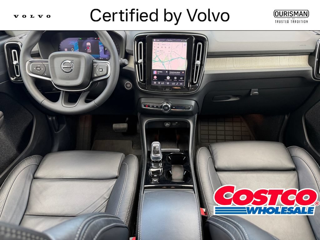 Used 2023 Volvo XC40 B5 Plus w/ Driver Assist Package AWD/4WD image 3