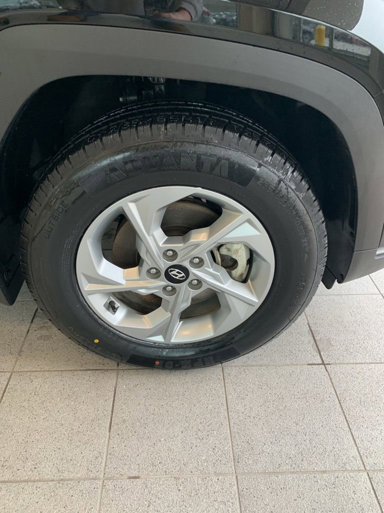 Certified 2023 Hyundai Tucson SE image 17