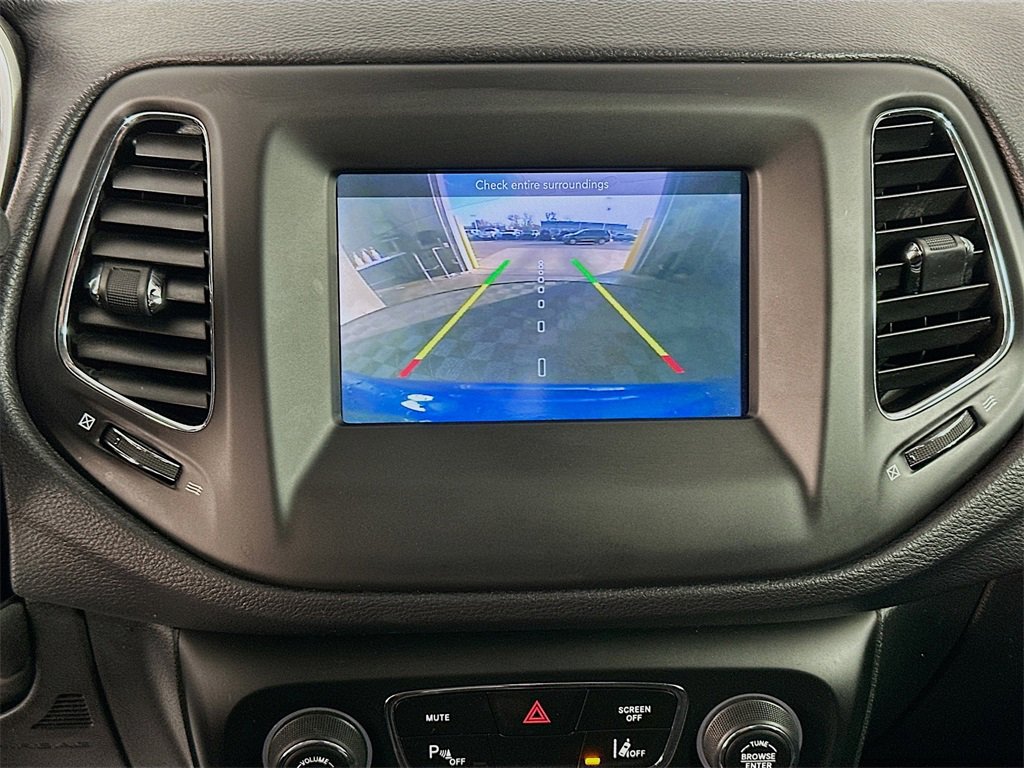 Used 2018 Jeep Compass Latitude w/ Popular Equipment Group image 13