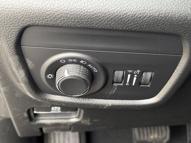 New 2026 Jeep Grand Cherokee Altitude AWD/4WD image 25