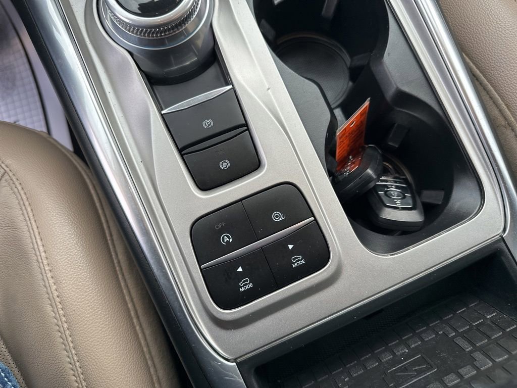 Used 2020 Ford Explorer Limited image 30