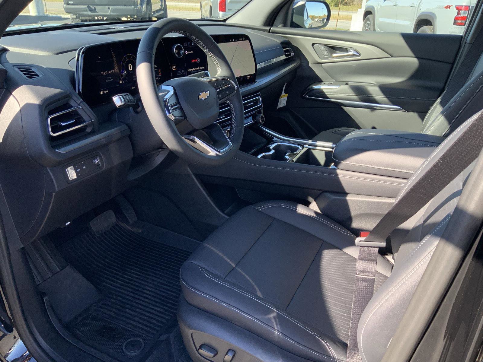 New 2026 Chevrolet Traverse LT w/ Driver Confidence Package image 30